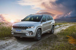 Jeep Meridian Front Right Three Quarter Jeep Meridian Front Right Three Quarter